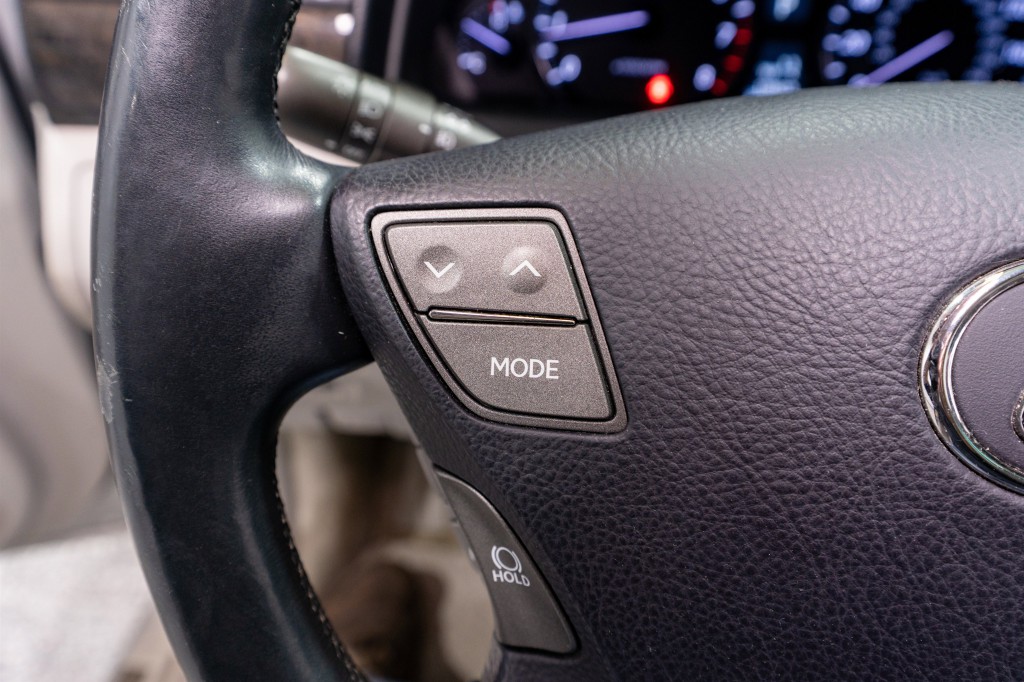 2012 Lexus LS 460 Image 29