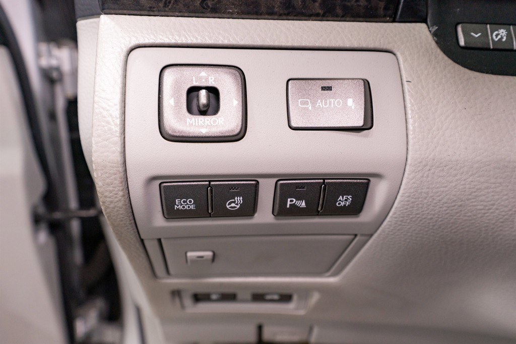 2012 Lexus LS 460 Image 34