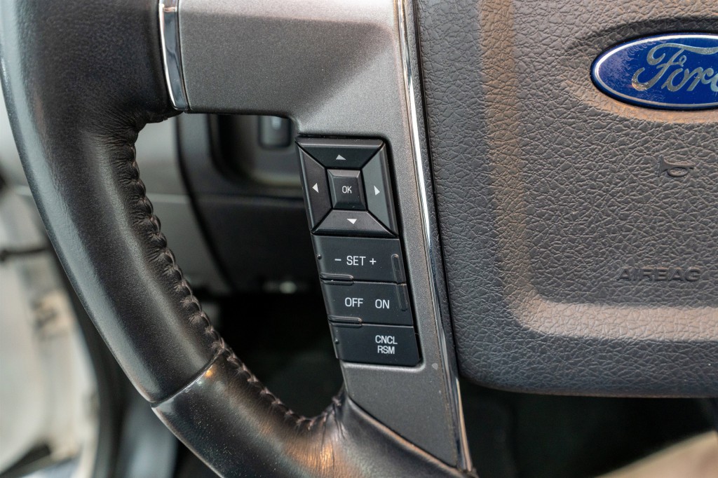 2016 Ford Expedition Image 28