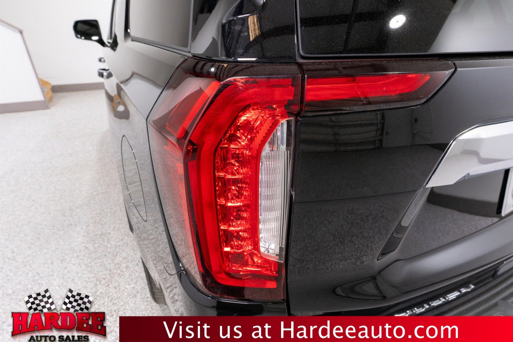 2023 GMC Yukon Image 9