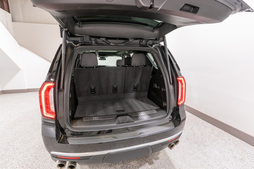 2023 GMC Yukon Image 35