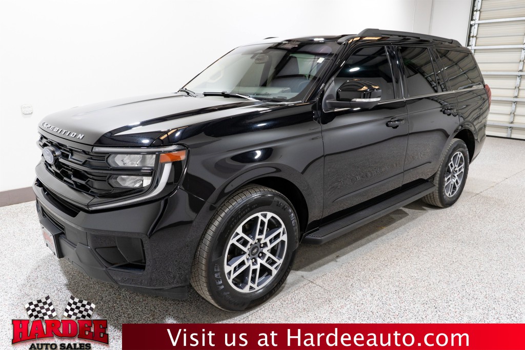 2025 Ford Expedition Image 2