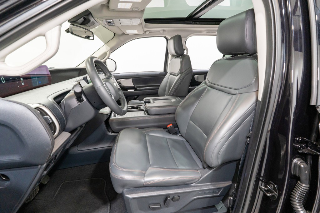 2025 Ford Expedition Image 15