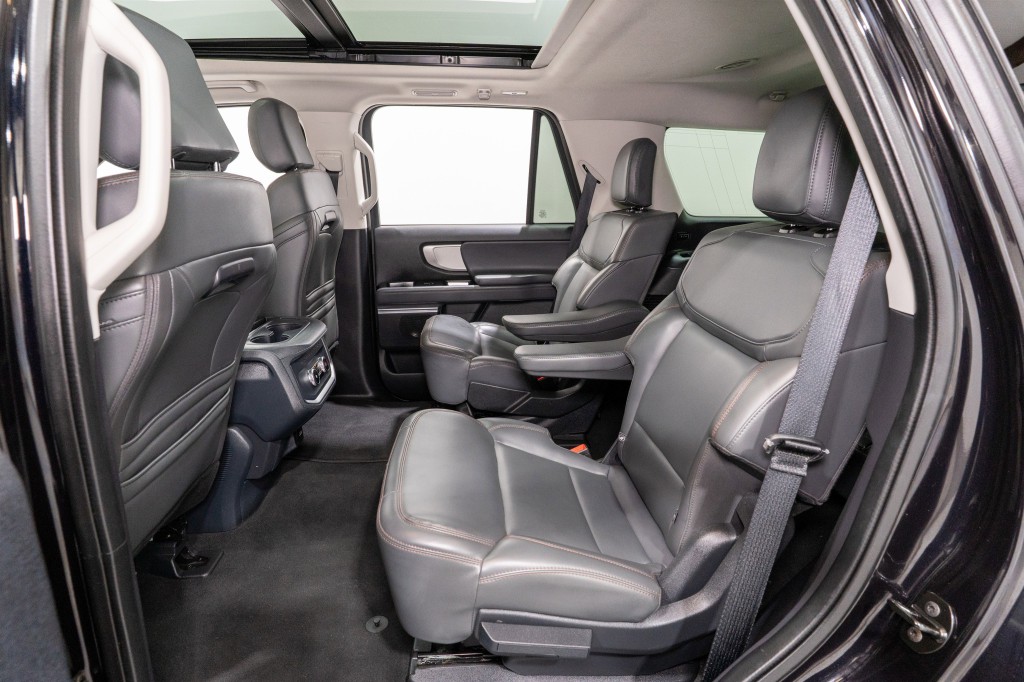 2025 Ford Expedition Image 31