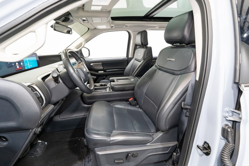 2025 Ford Expedition Image 15