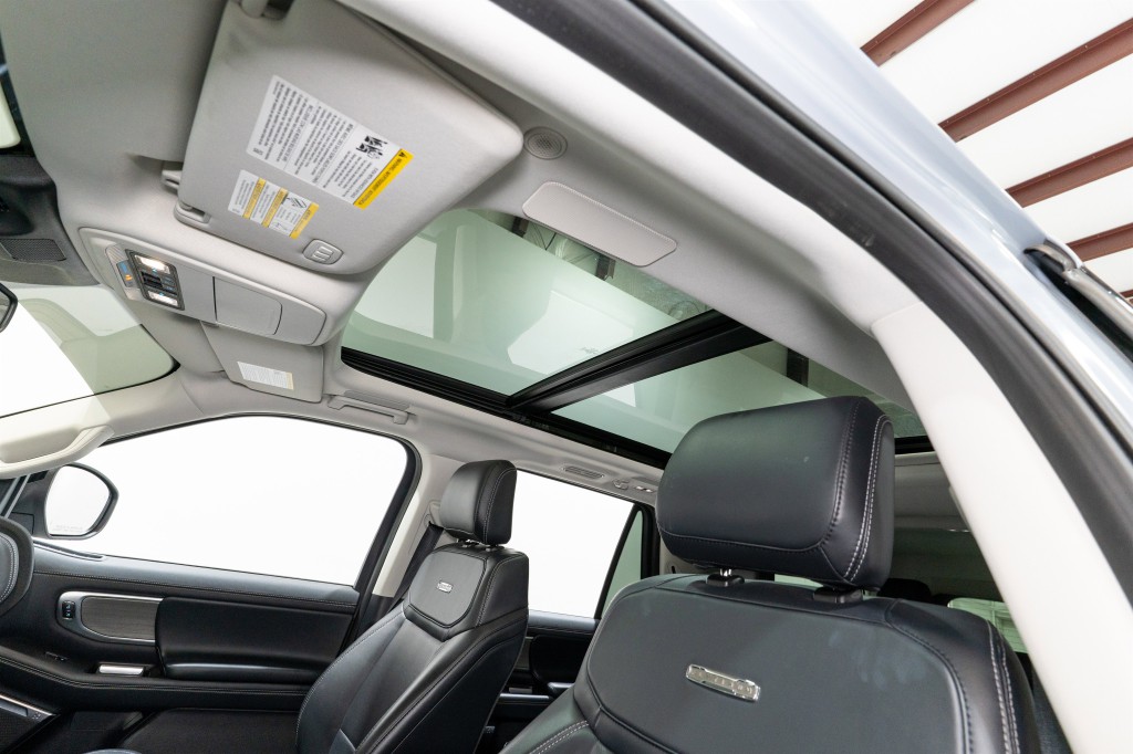 2025 Ford Expedition Image 16