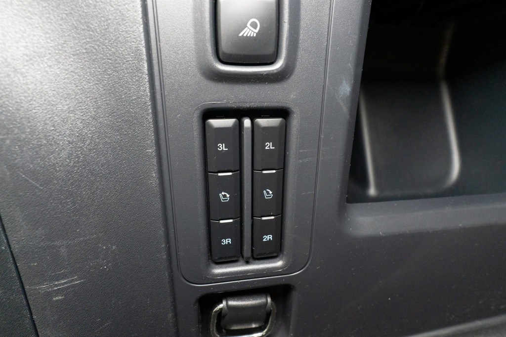 2025 Ford Expedition Image 32
