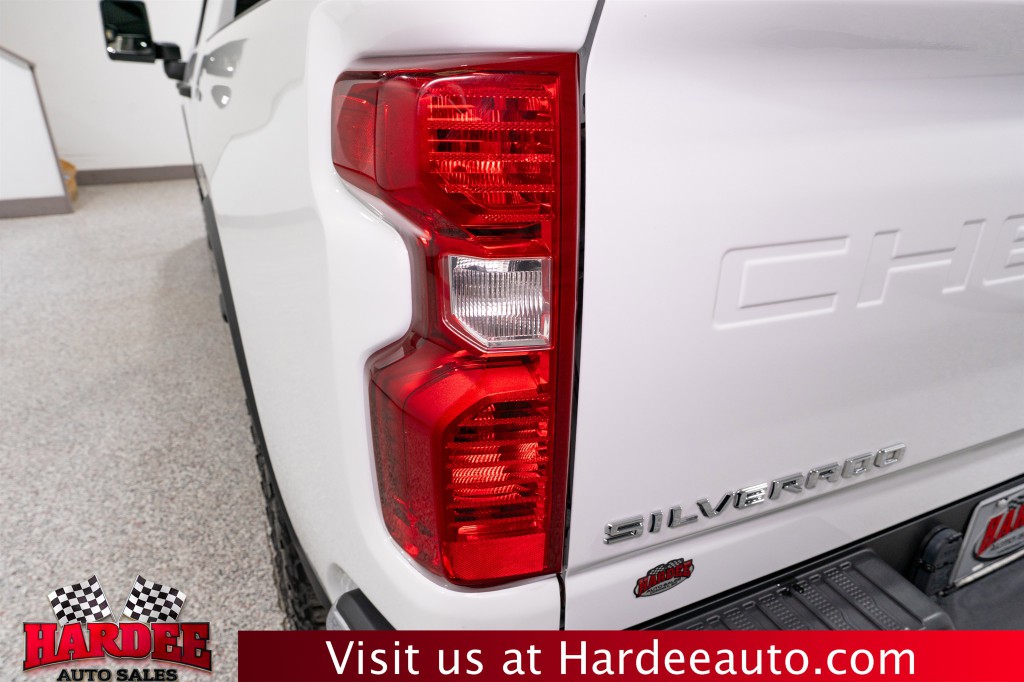 2024 Chevrolet Silverado 1500 Image 9