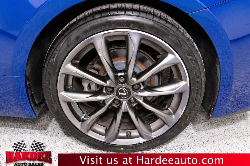 2019 Lexus RC Image 10