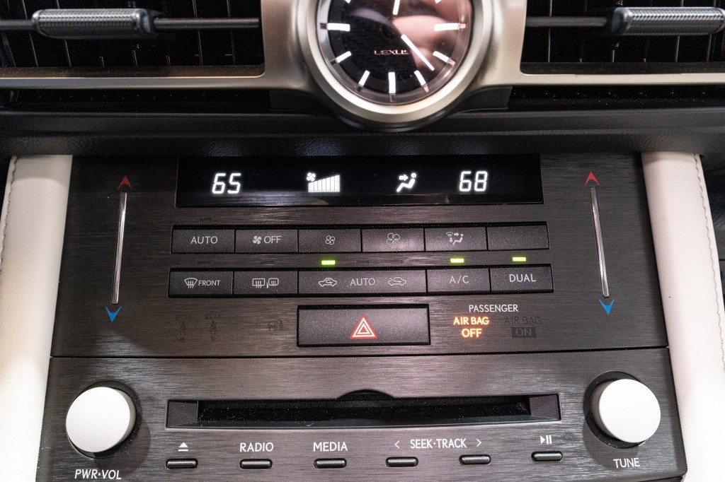 2019 Lexus RC Image 25