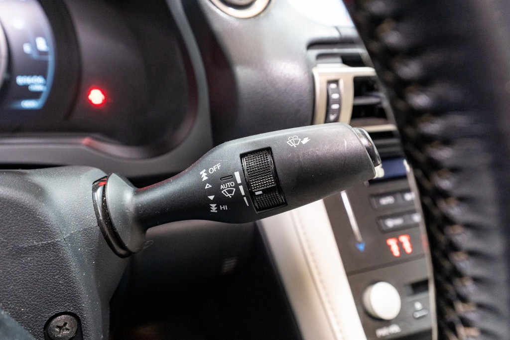 2019 Lexus RC Image 34