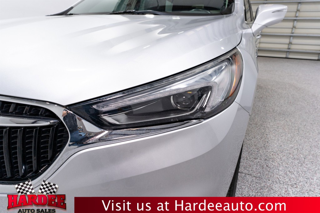 2020 Buick Enclave Image 8