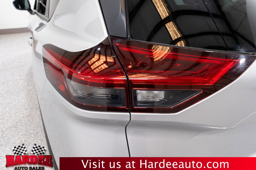 2023 Nissan Rogue Image 9