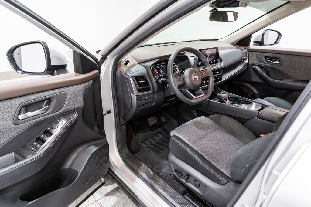 2023 Nissan Rogue Image 12