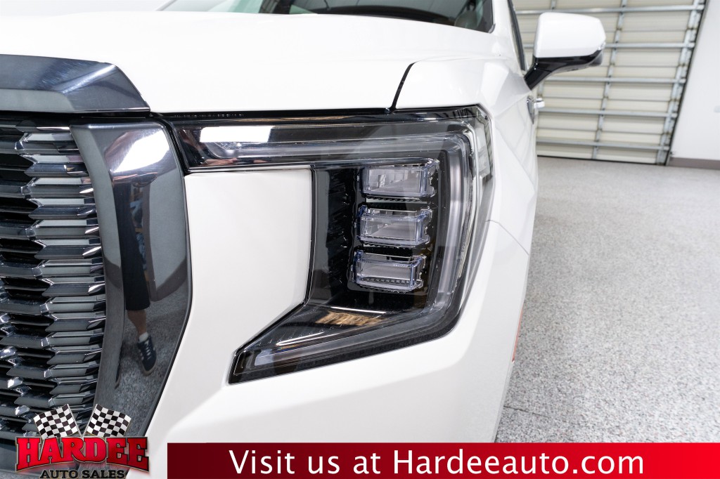 2024 GMC Yukon Image 8