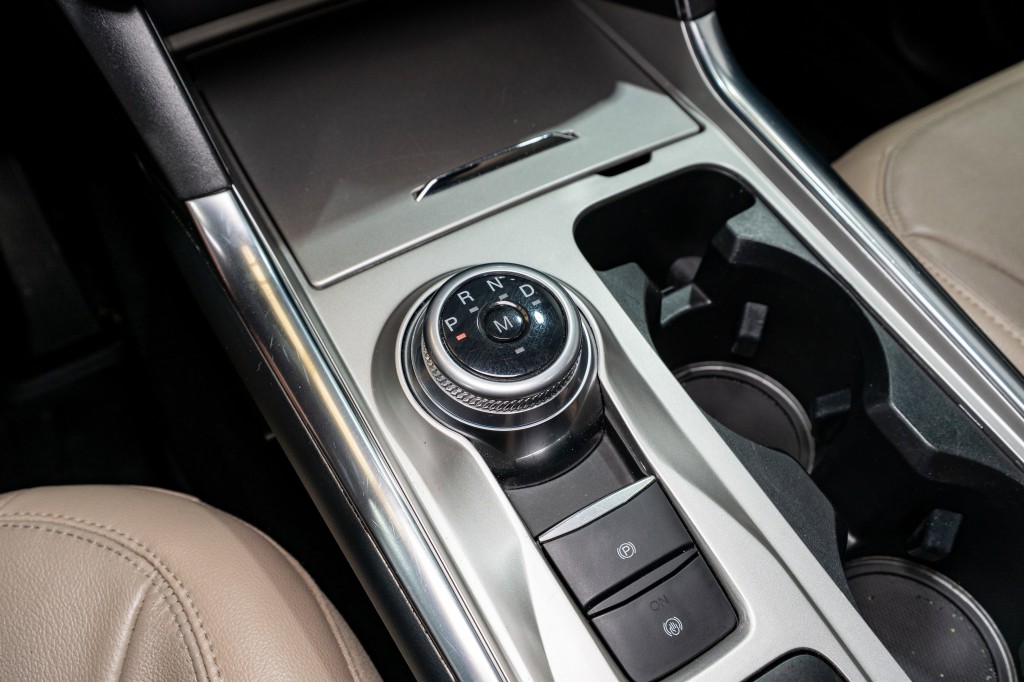 2020 Ford Explorer Image 24