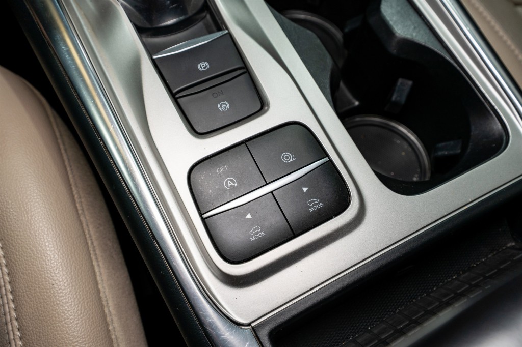 2020 Ford Explorer Image 25