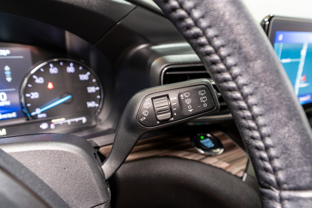 2020 Ford Explorer Image 30