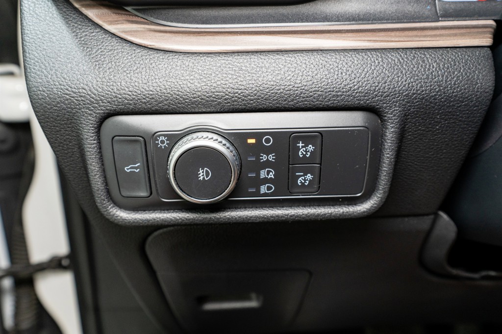 2020 Ford Explorer Image 32