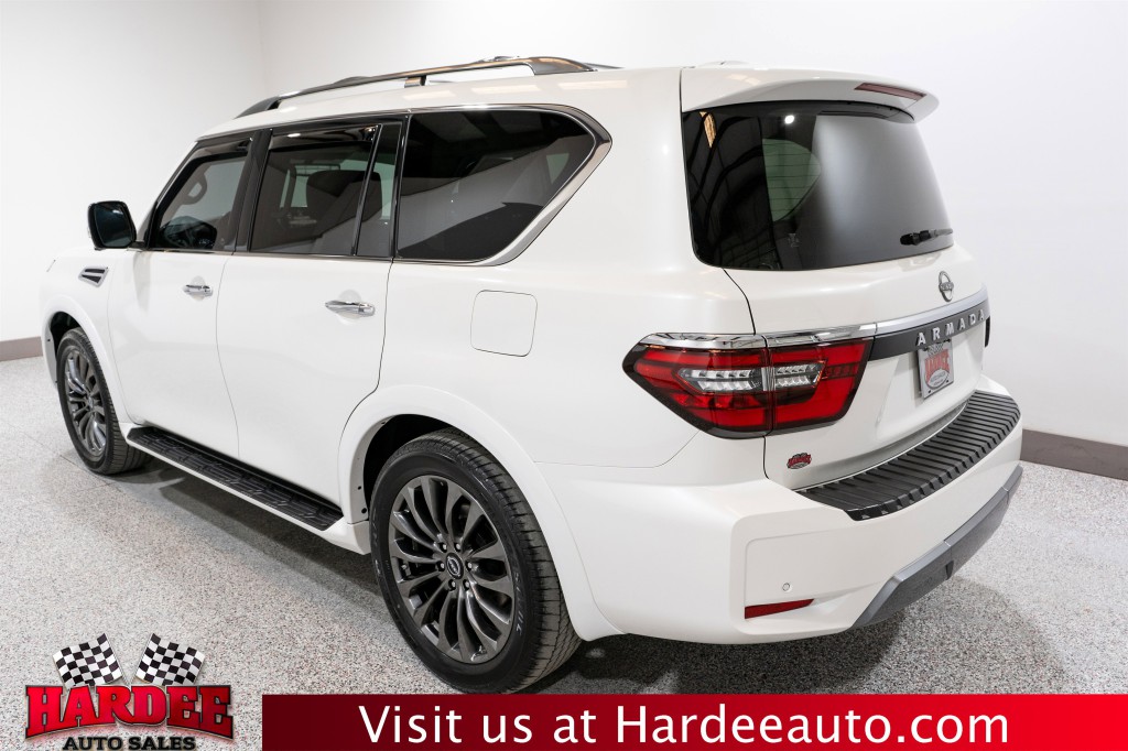 2023 Nissan Armada Image 3