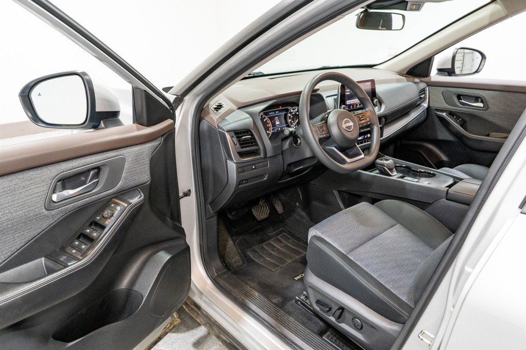 2023 Nissan Rogue Image 12