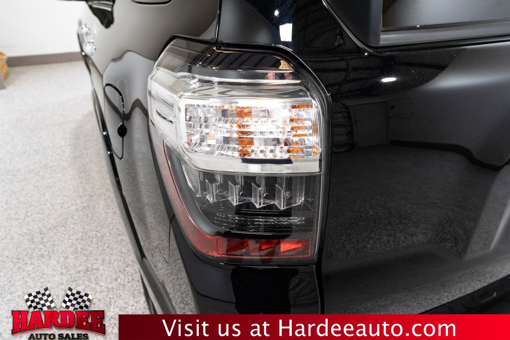 2018 Toyota 4Runner Image 9