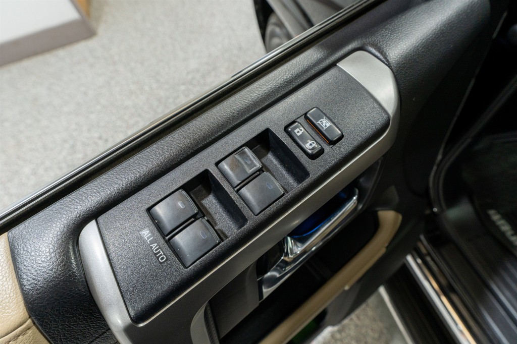 2018 Toyota 4Runner Image 13