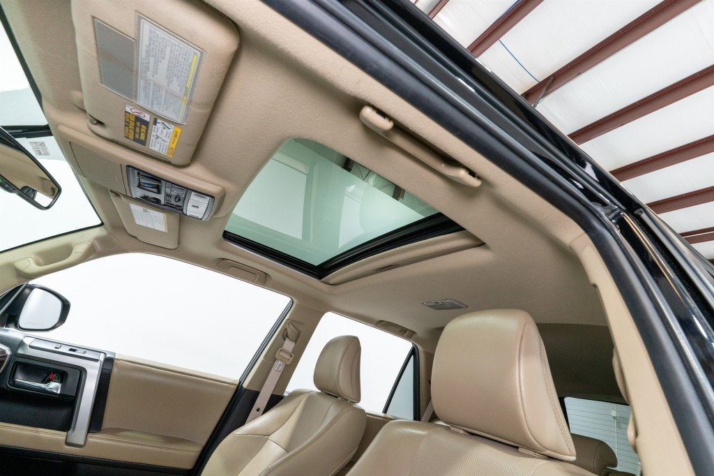 2018 Toyota 4Runner Image 16