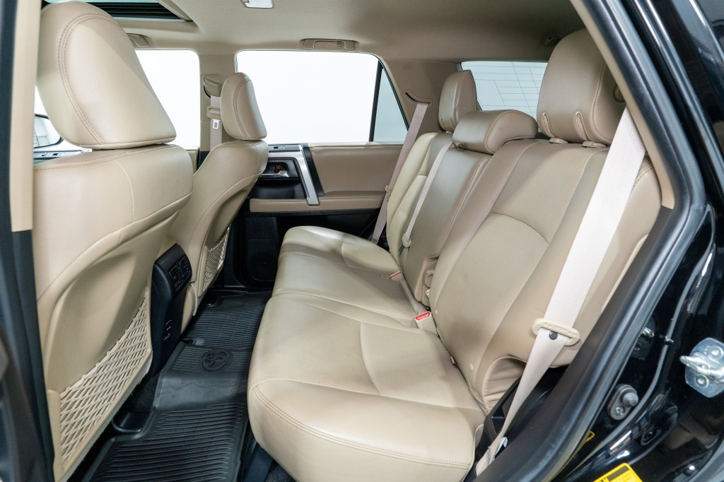 2018 Toyota 4Runner Image 34