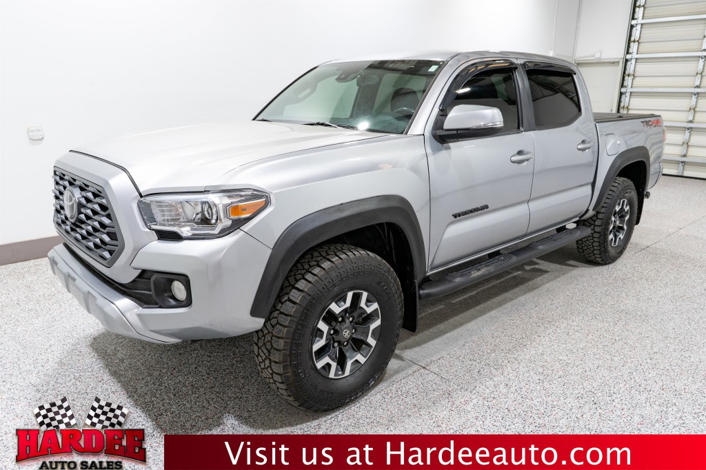 2020 Toyota Tacoma Image 2
