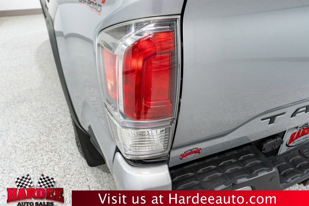 2020 Toyota Tacoma Image 9