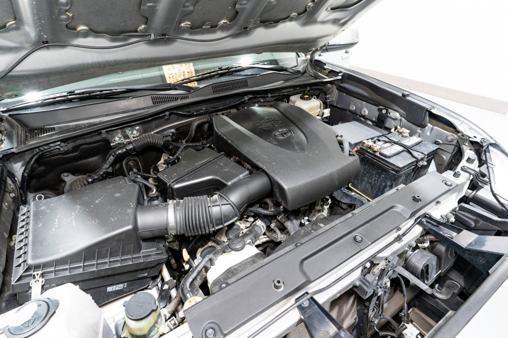 2020 Toyota Tacoma Image 34