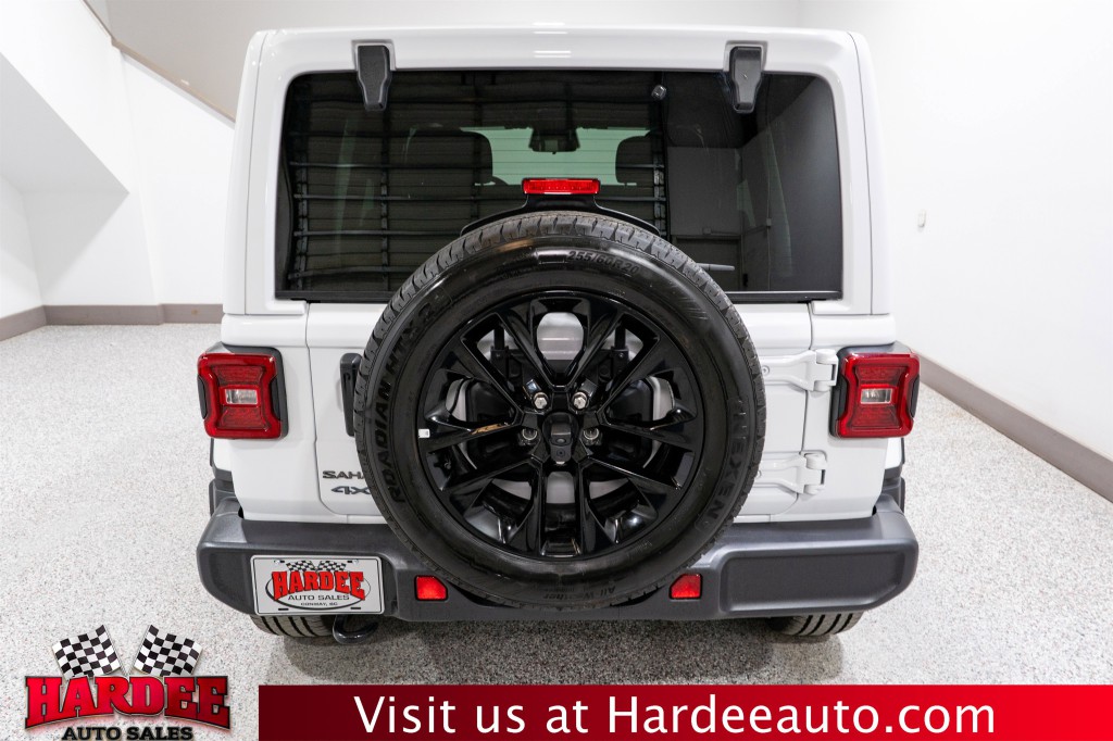 2025 Jeep Wrangler Image 4