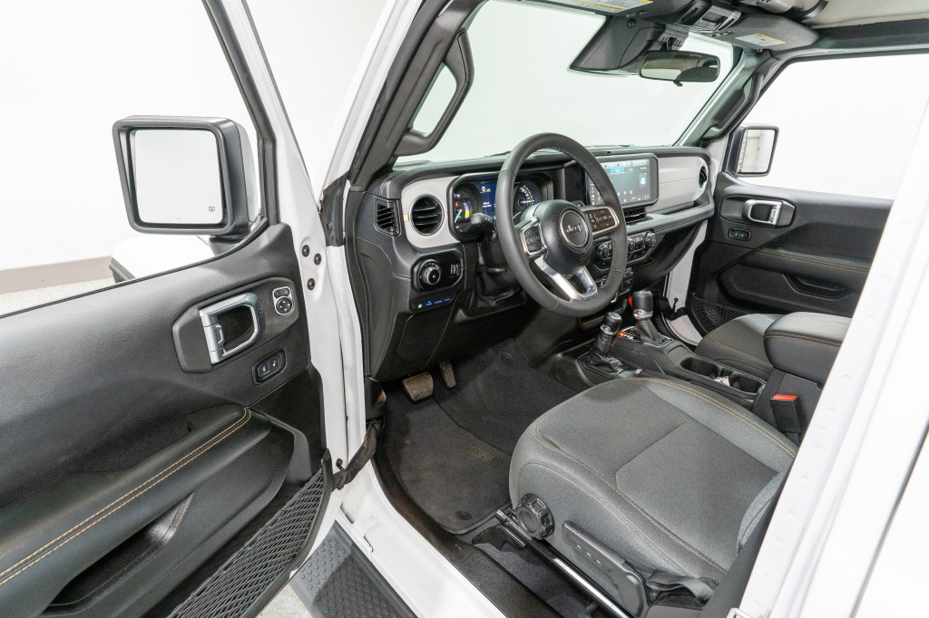 2025 Jeep Wrangler Image 12