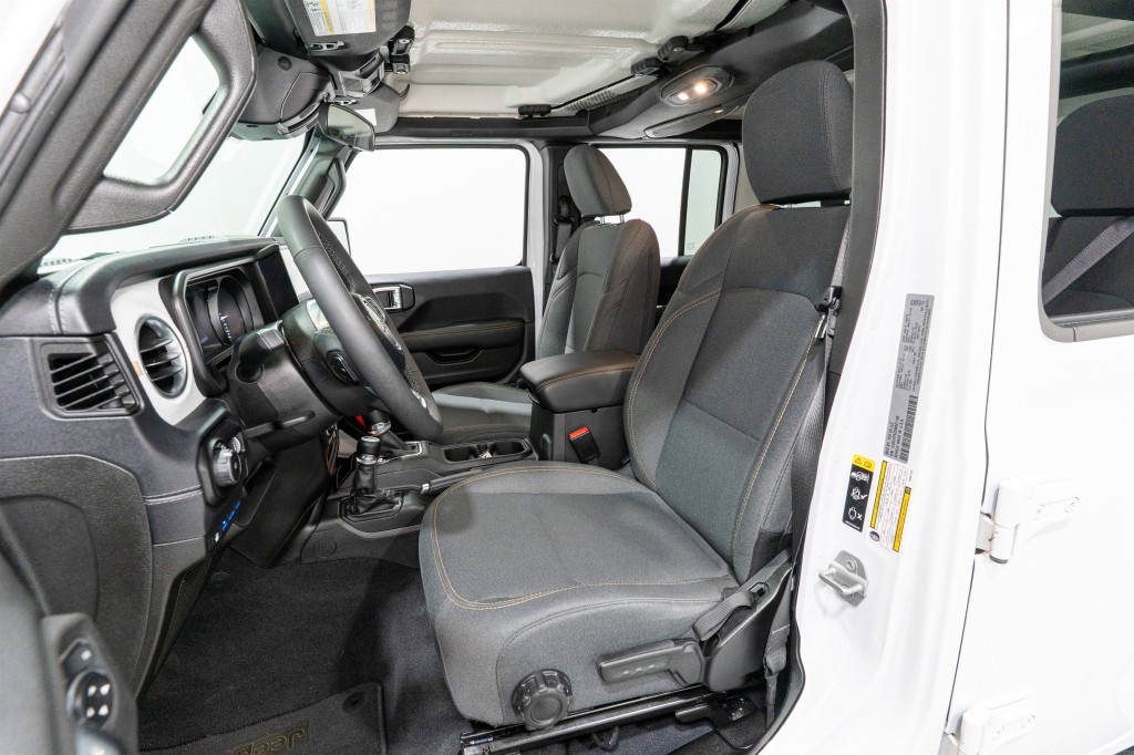 2025 Jeep Wrangler Image 14
