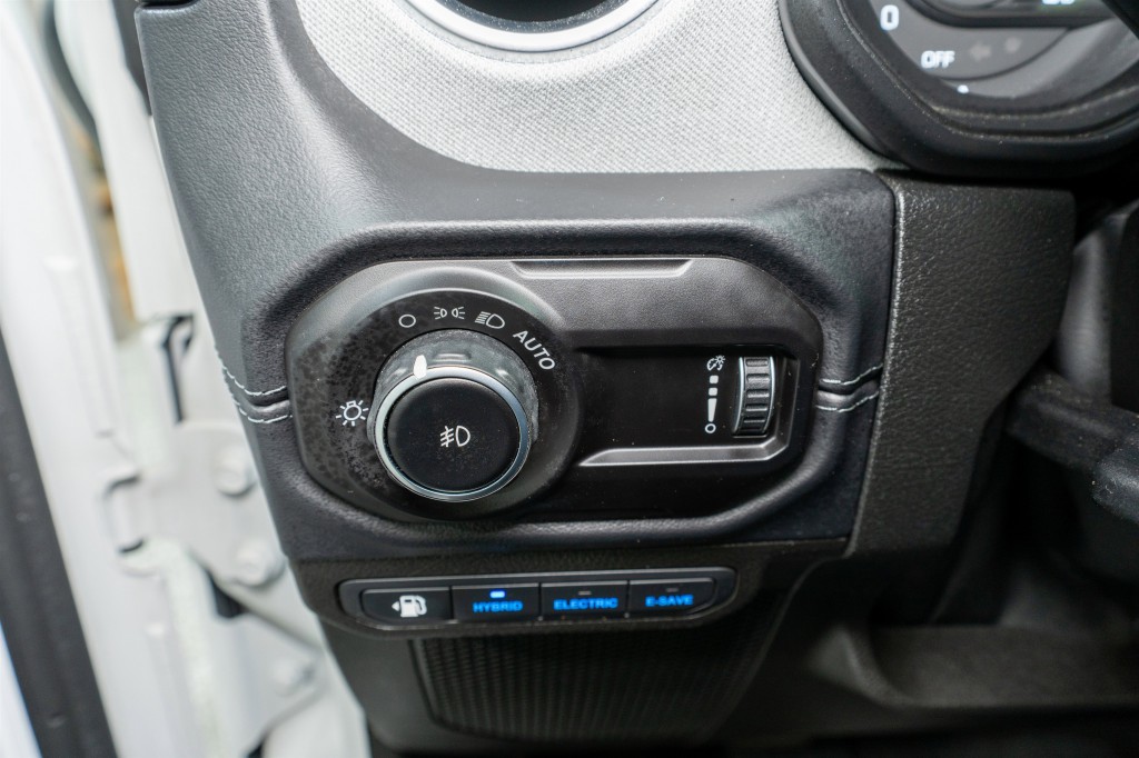 2025 Jeep Wrangler Image 30