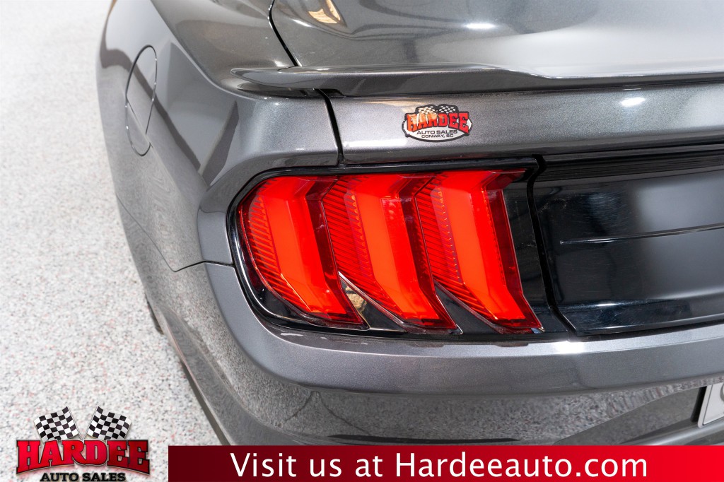 2019 Ford Mustang Image 9