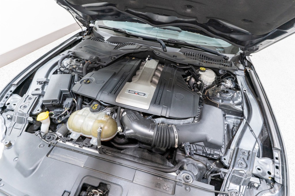 2019 Ford Mustang Image 28