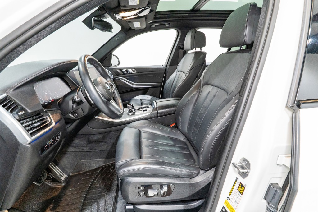 2022 BMW X5 Image 16