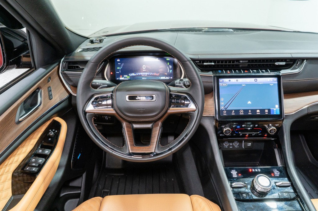 2024 Jeep Grand Cherokee Image 11