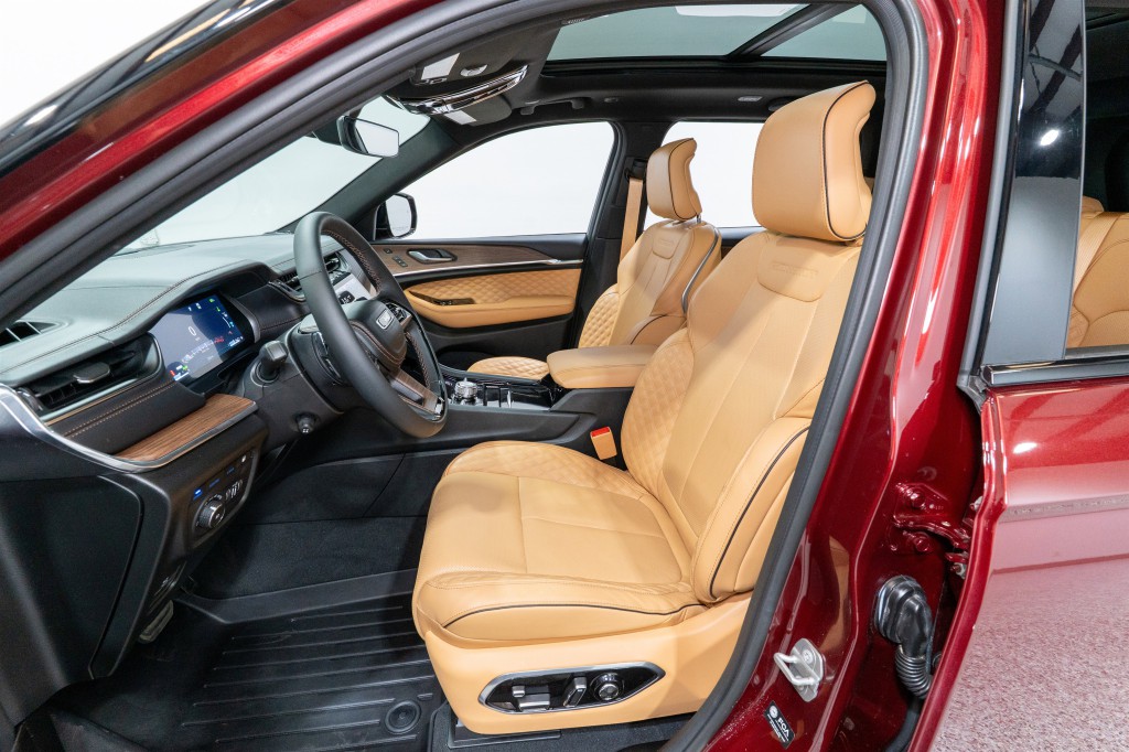2024 Jeep Grand Cherokee Image 17