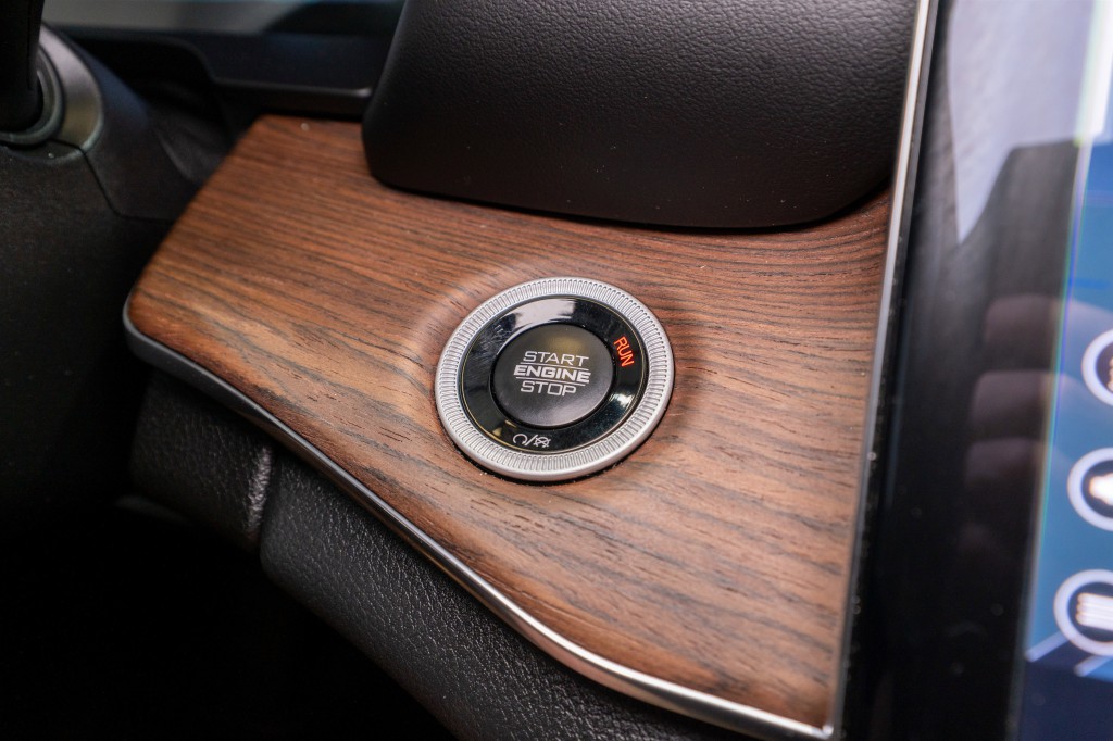 2024 Jeep Grand Cherokee Image 32