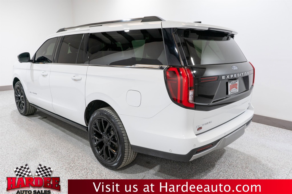 2025 Ford Expedition Image 3