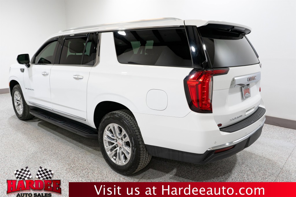 2022 GMC Yukon Image 3