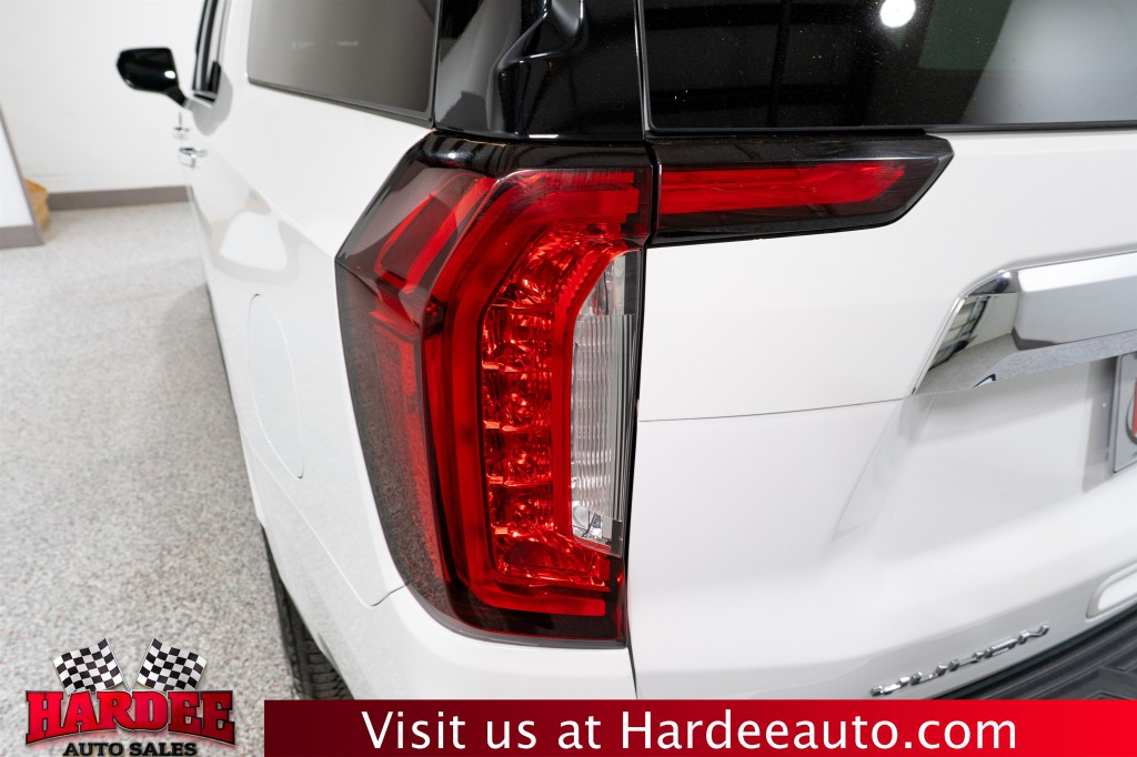 2022 GMC Yukon Image 9