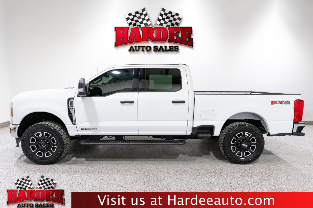 2025 Ford F-250 Image 1