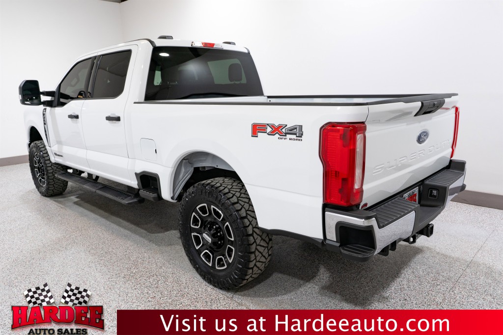 2025 Ford F-250 Image 3