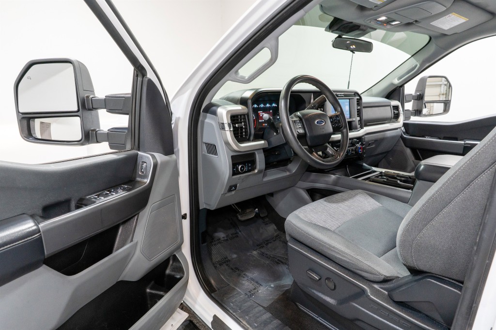 2025 Ford F-250 Image 13