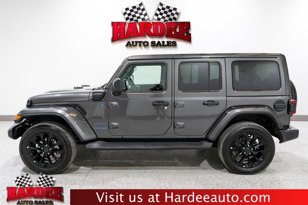 2025 Jeep Wrangler Image 1