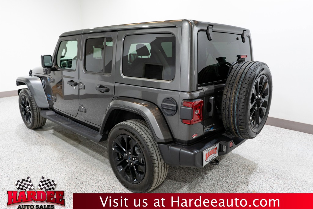 2025 Jeep Wrangler Image 3